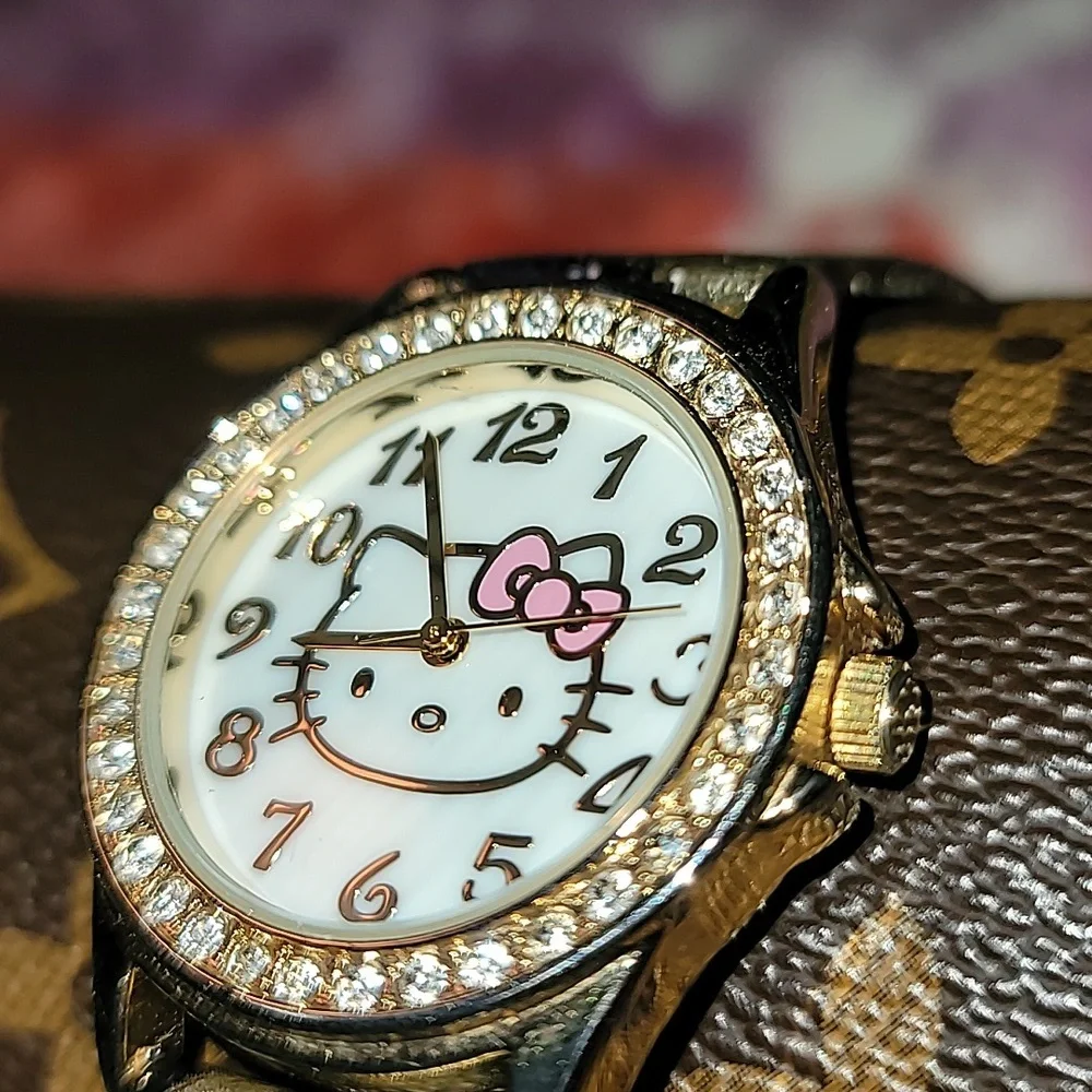 Sanrio Hello Kitty Gold Crystal Studded Bezel Leopard Print Band Textured Face‎